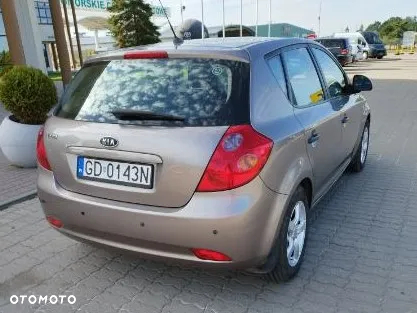 Kia Ceed Cee'd 1.6 Comfort + - 6