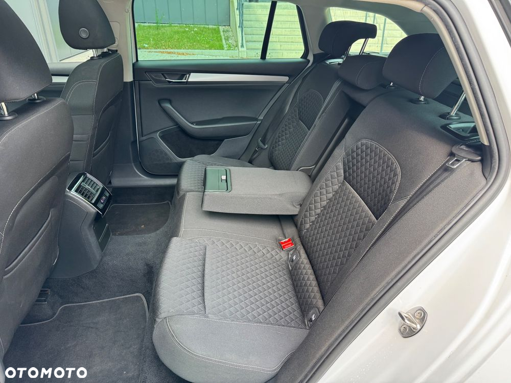 Skoda Superb 2.0 TDI 4x4 DSG SportLine - 18