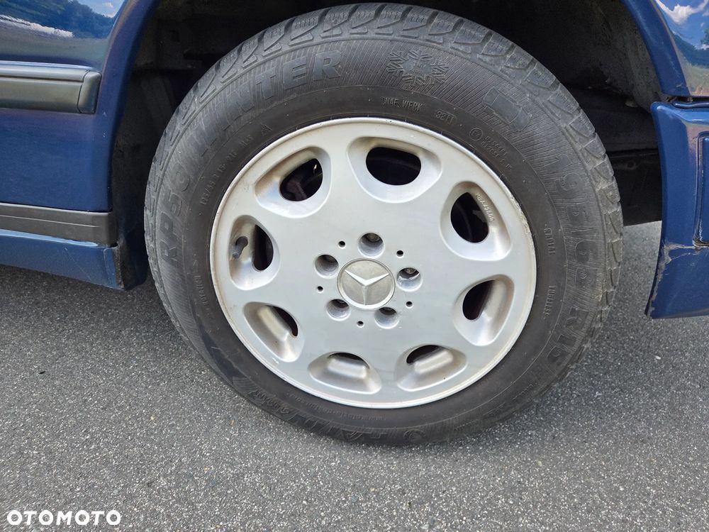 Mercedes-Benz W124 (1984-1993) ver-260-se - 13