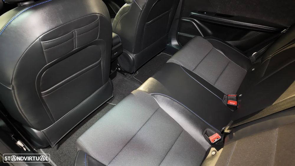 MG MG4 64 kWh Luxury - 34