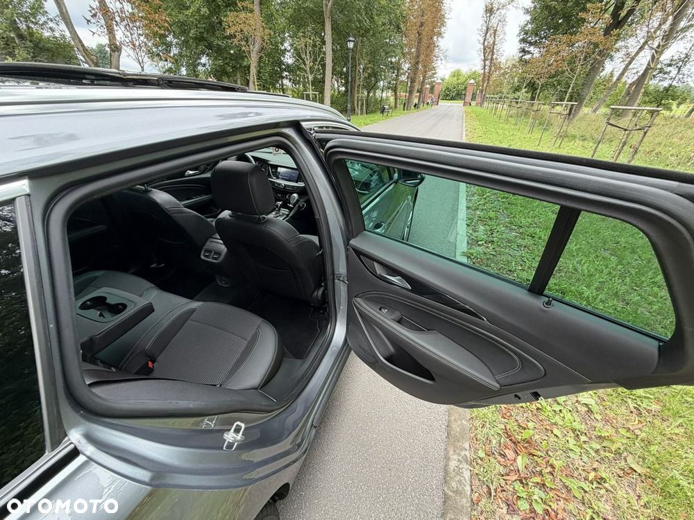 Opel Insignia - 30