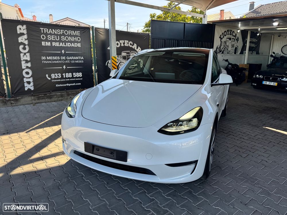 Tesla Model Y 2023 photo 2