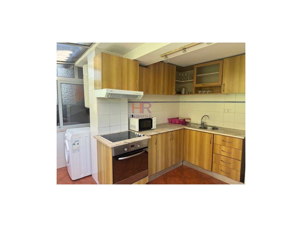 Coimbra arrenda-se t2 com dois wc´s e terraço. - Grande imagem: 2/28