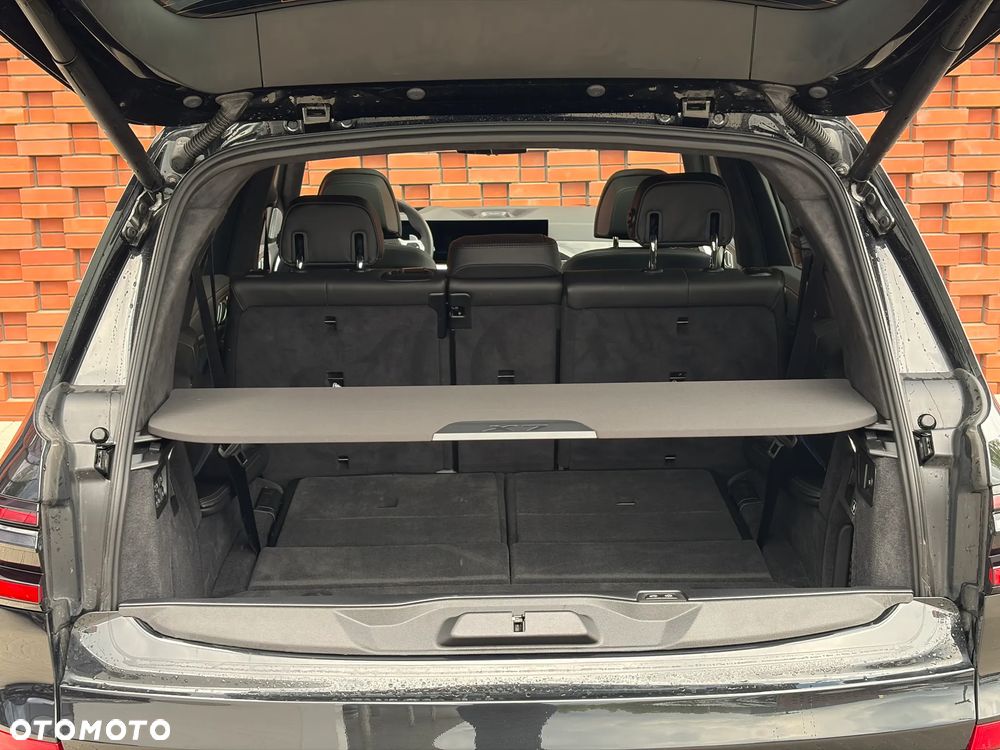 BMW X7 M60i xDrive mHEV sport - 11