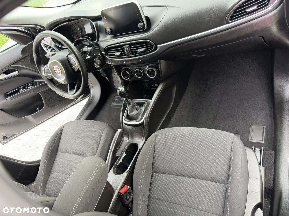 Fiat Tipo - 18
