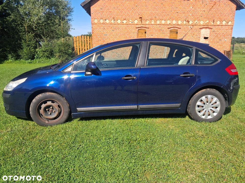 Citroën C4 1.4 16V X - 7