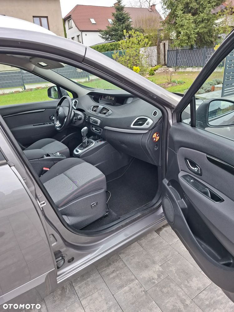 Renault Grand Scenic dCi 110 EDC Paris - 2