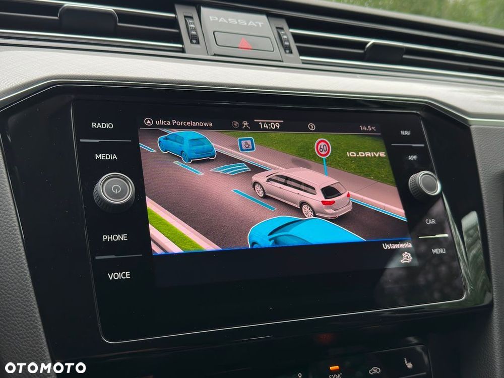 Volkswagen Passat - 23