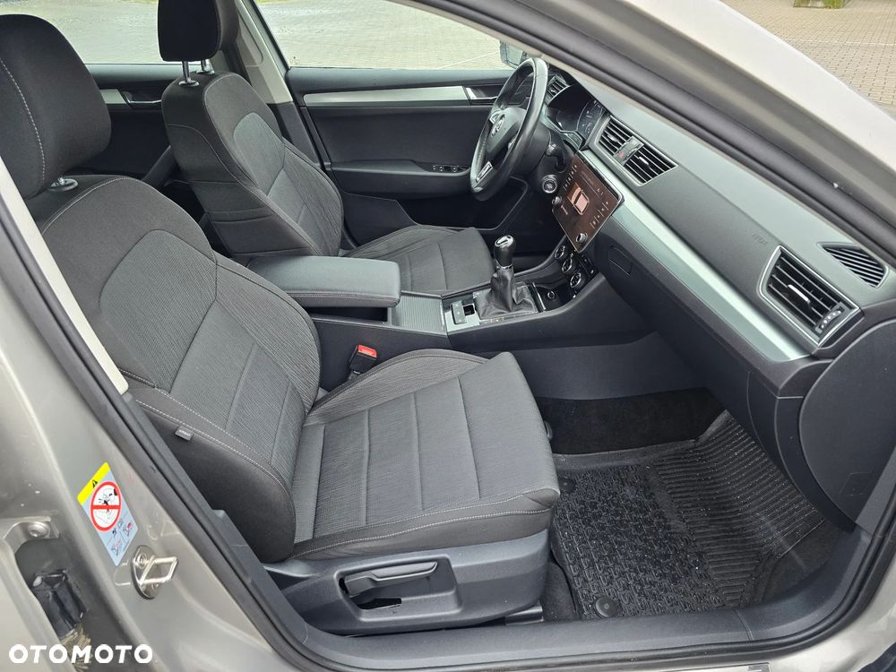 Skoda Superb 2.0 TDI Ambition - 24
