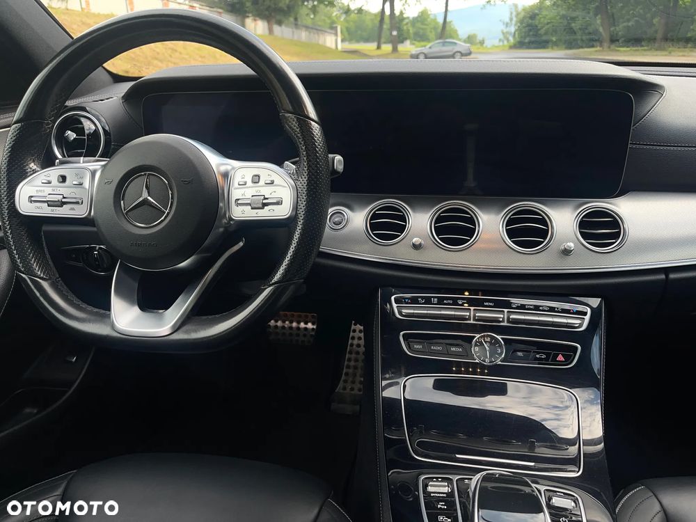 Mercedes-Benz Klasa E - 17