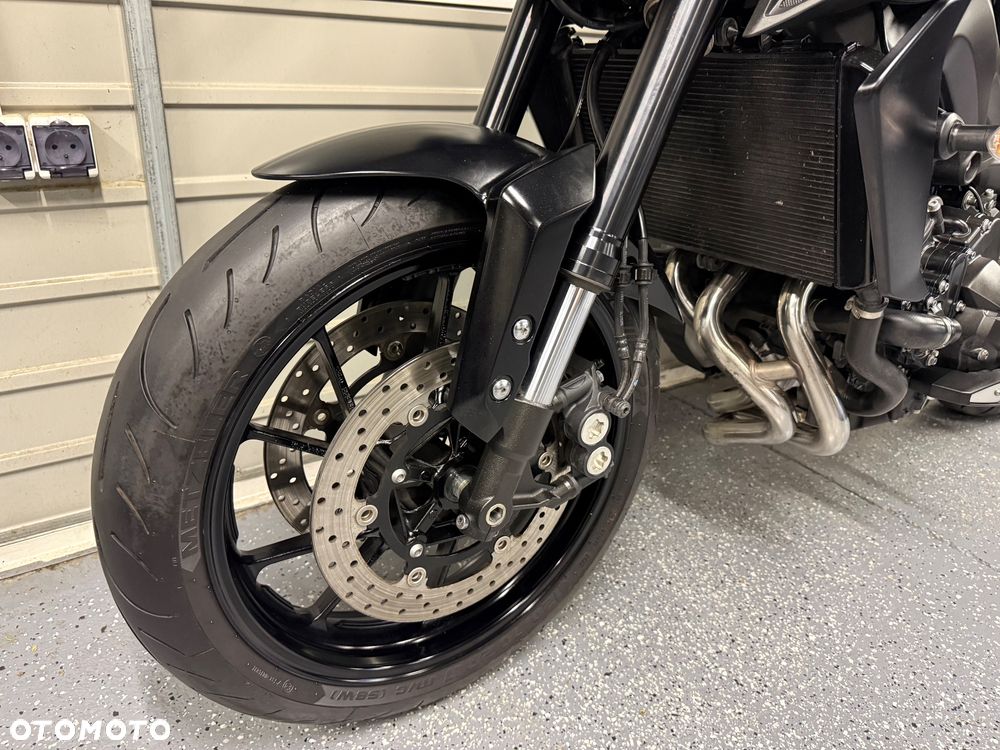 Yamaha MT - 17