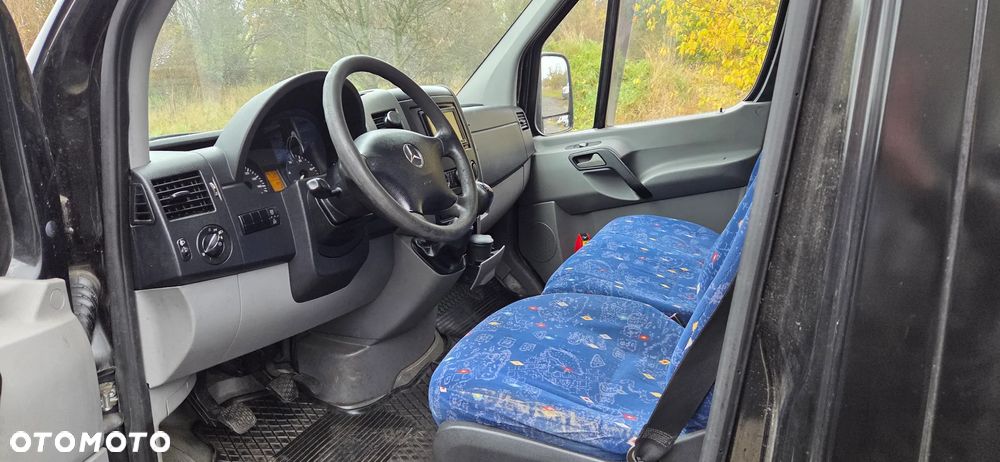 Mercedes-Benz Sprinter - 11