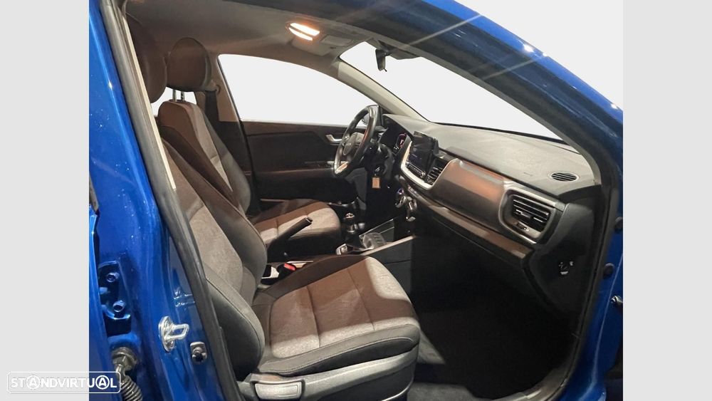 Kia Stonic 1.2 MPi Dynamic — fotografia 13