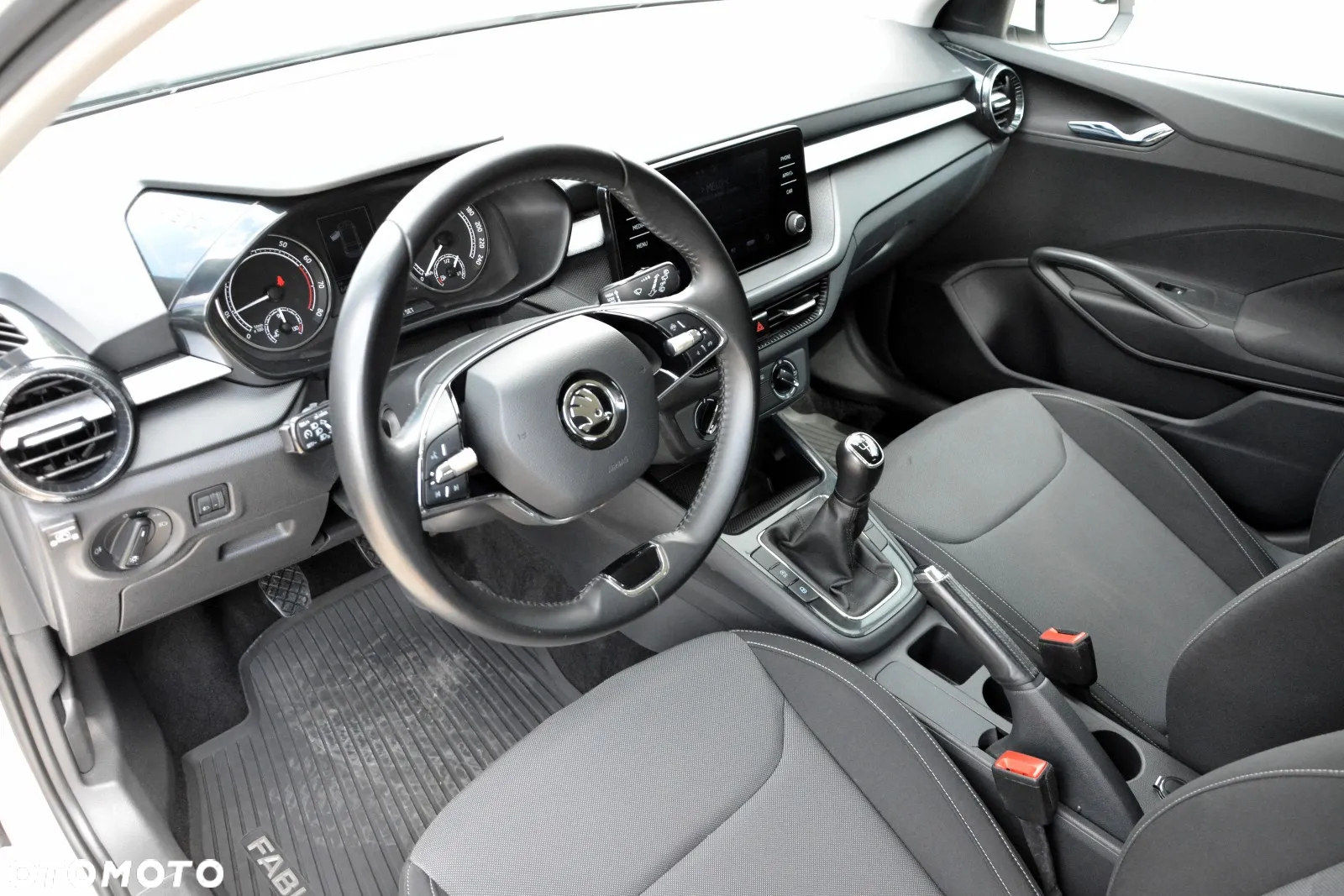 Skoda Fabia 1.0 Ambition - 10