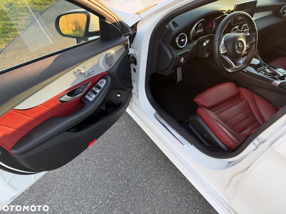 Mercedes-Benz Klasa C 300 7G-TRONIC - 11