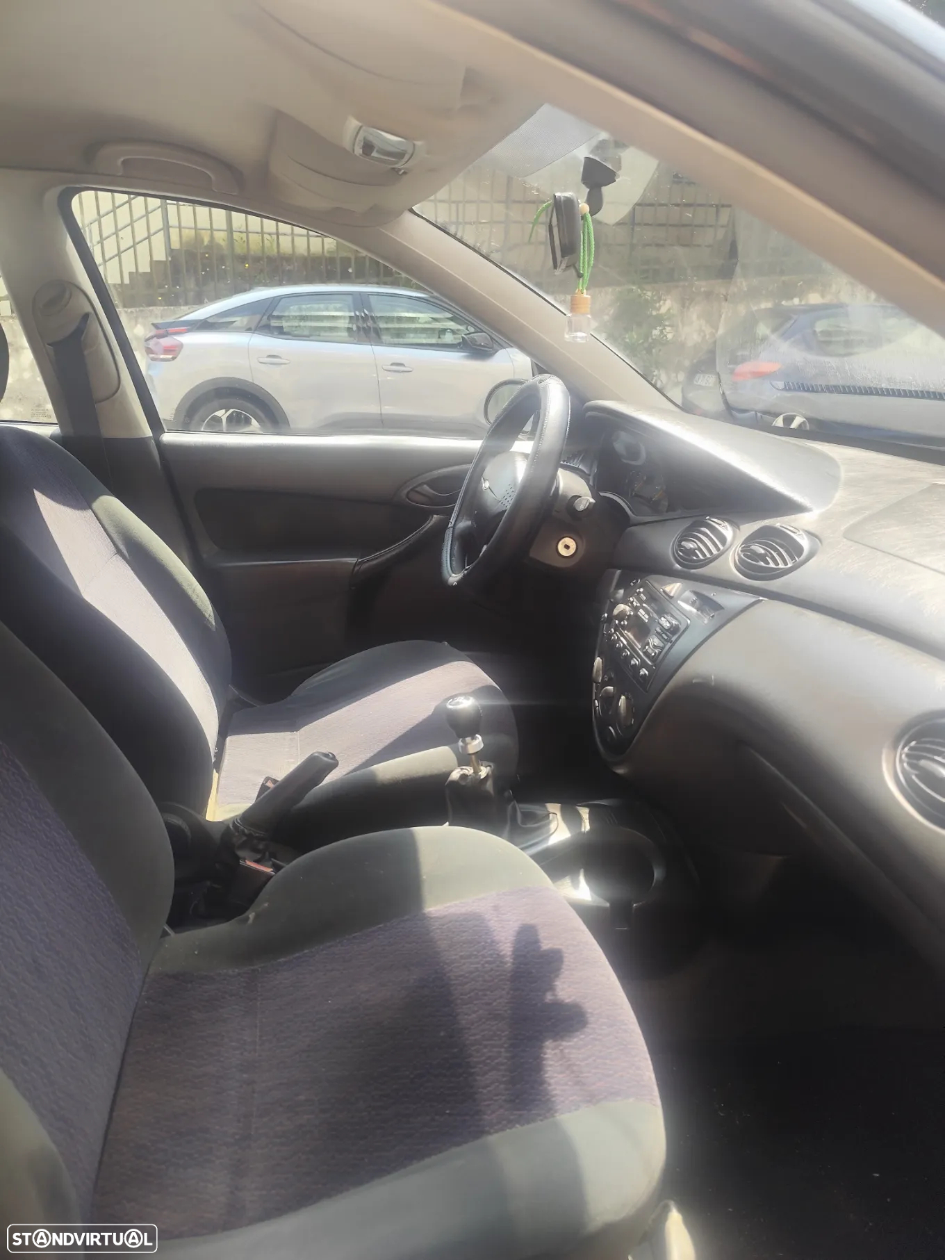 Ford Focus 1.4 Ambiente - 3
