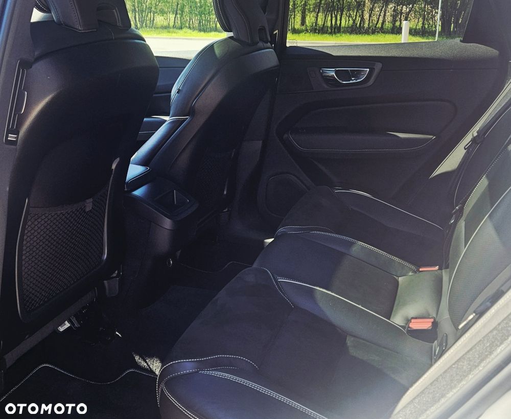 Volvo XC 60 D4 R-Design - 18