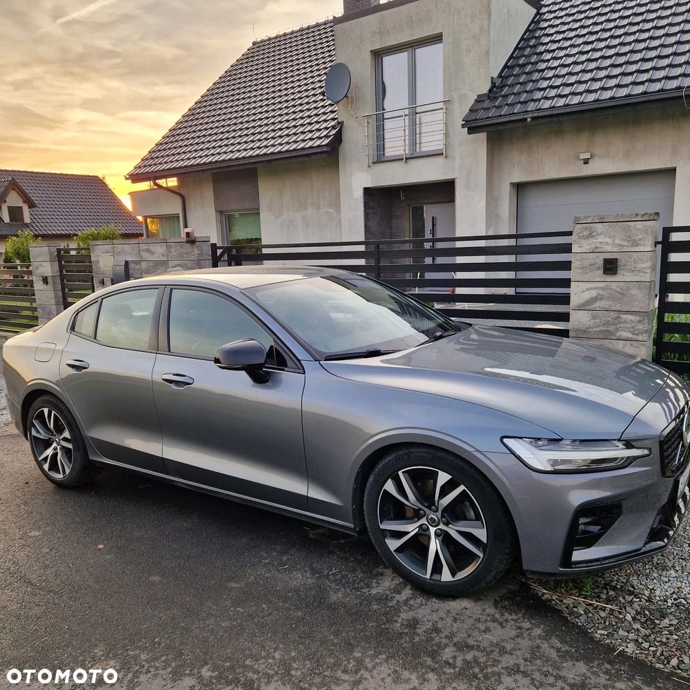 Volvo S60 B4 B R-Design - 1