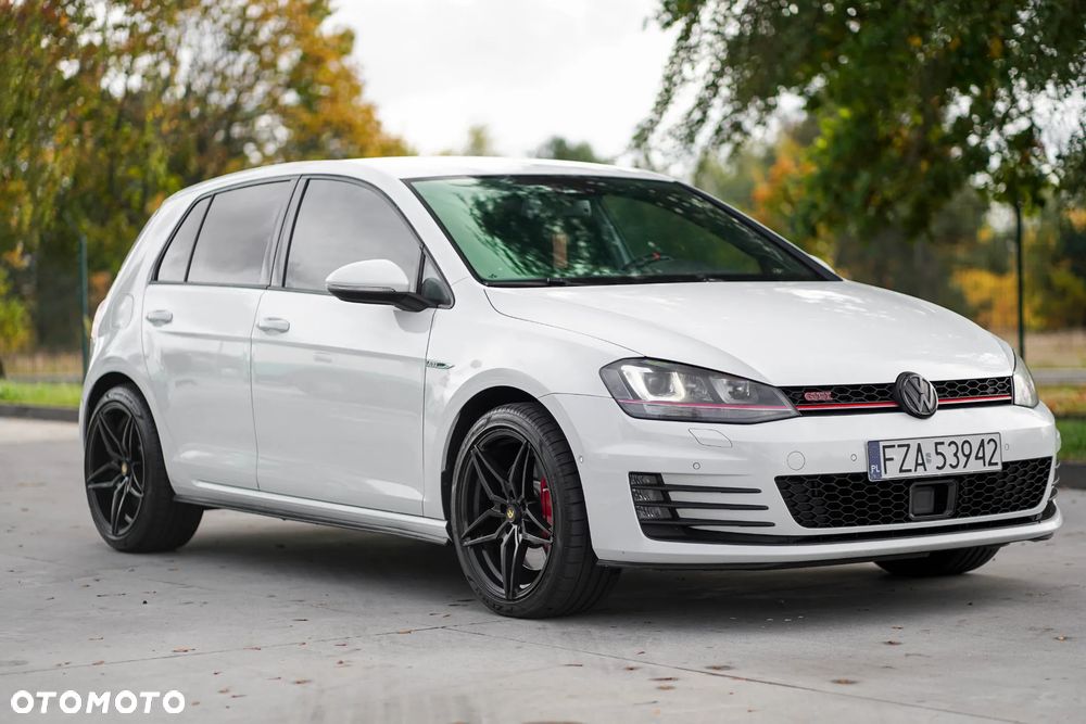 Volkswagen Golf 2.0 TSI BMT GTI Performance - 2