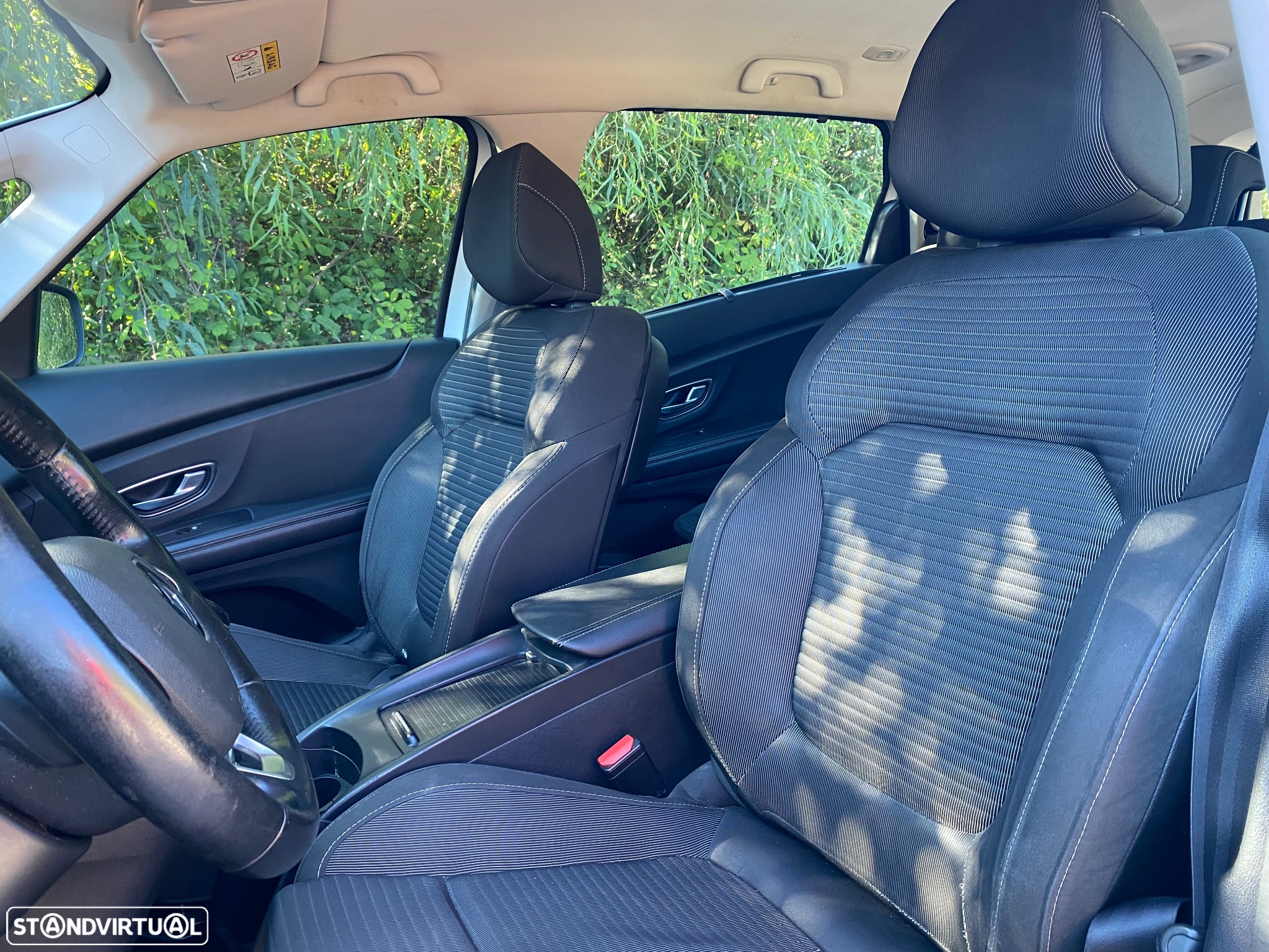 Renault Grand Scénic 1.6 dCi Luxe SS - 16