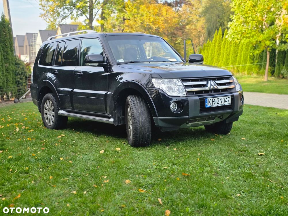 Mitsubishi Pajero - 1