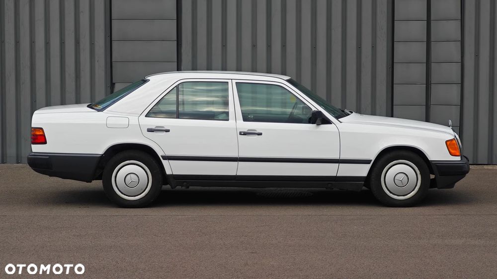 Mercedes-Benz Klasa E - 11