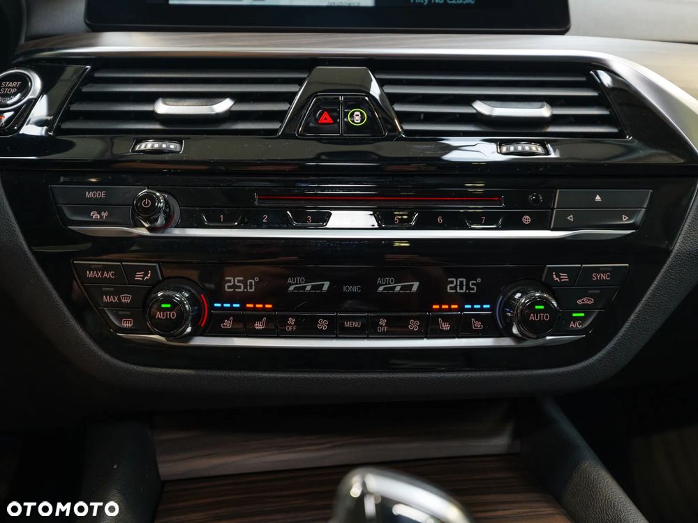 BMW Seria 6 640i xDrive - 28