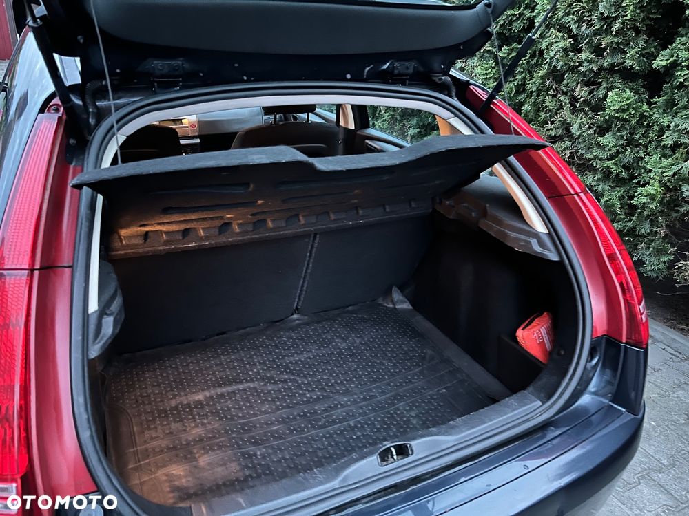 Citroën C4 1.4 16V SX - 12