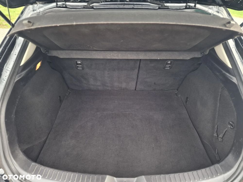 Mazda 3 SKYACTIV-G 120 NAKAMA - 24