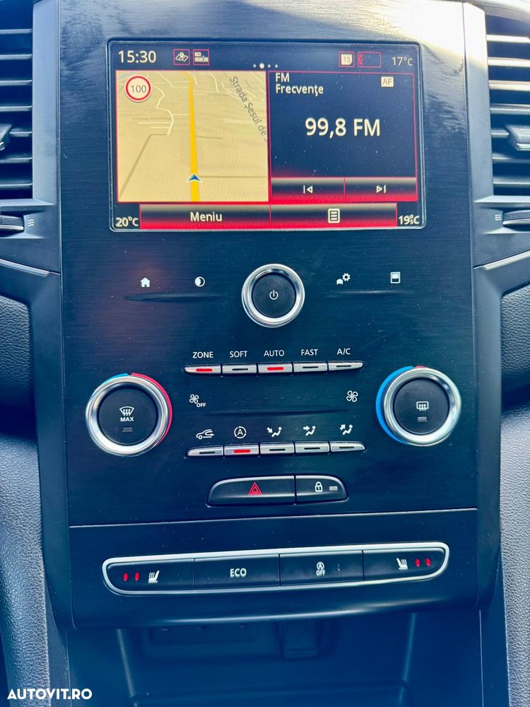 Renault Megane TCe 140 GPF LIMITED - 11