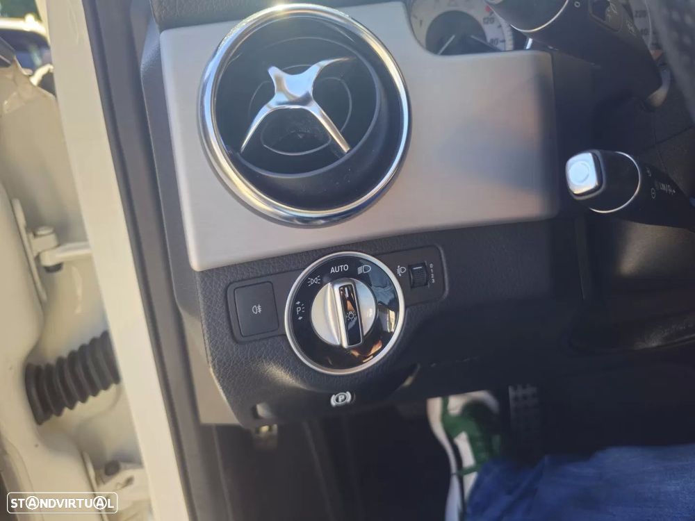 Mercedes-Benz GLK 200 CDI (BlueEFFICIENCY) 7G-TRONIC - 12