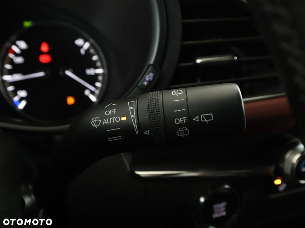 Mazda 3 SKYACTIV-X 2.0 M-Hybrid DRIVE SELECTION - 37