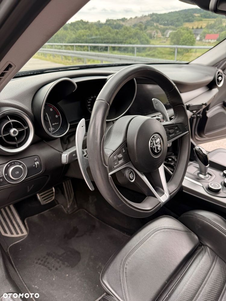 Alfa Romeo Giulia 2.2 AT8-Q4 Veloce Ti - 13