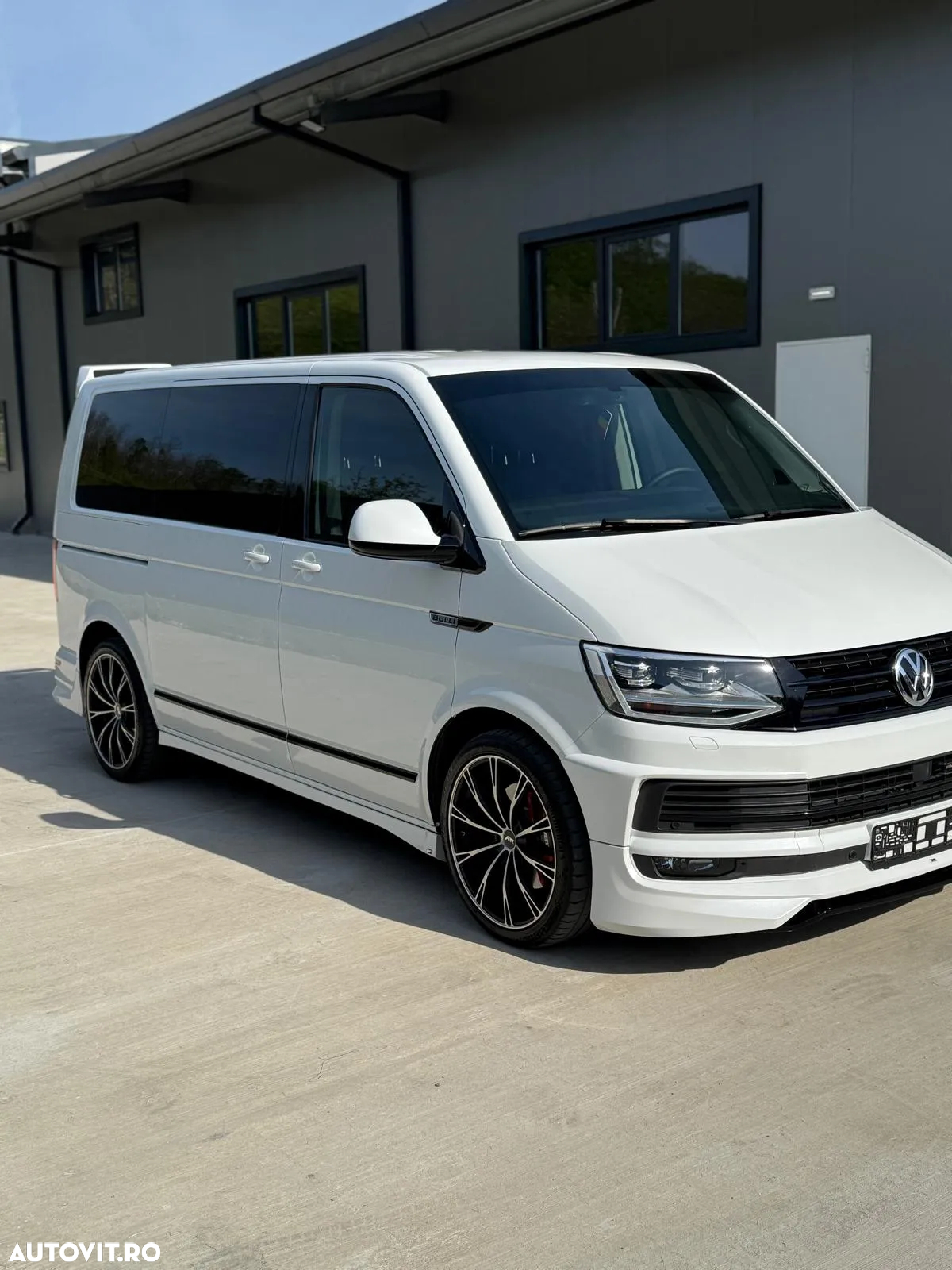 Volkswagen Multivan - 3