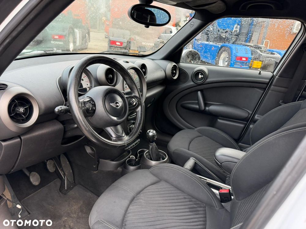 MINI Countryman Cooper D ALL4 - 14