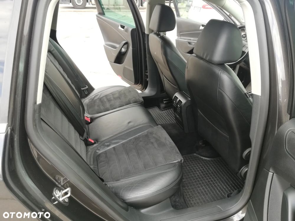 Volkswagen Passat 2.0 TDI Highline - 23