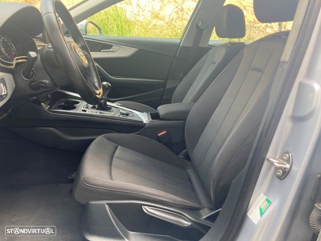 Audi A4 Avant 2.0 TDI Advance - 27