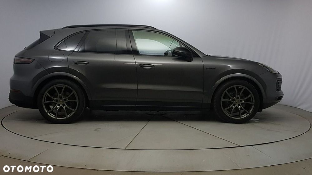 Porsche Cayenne - 7