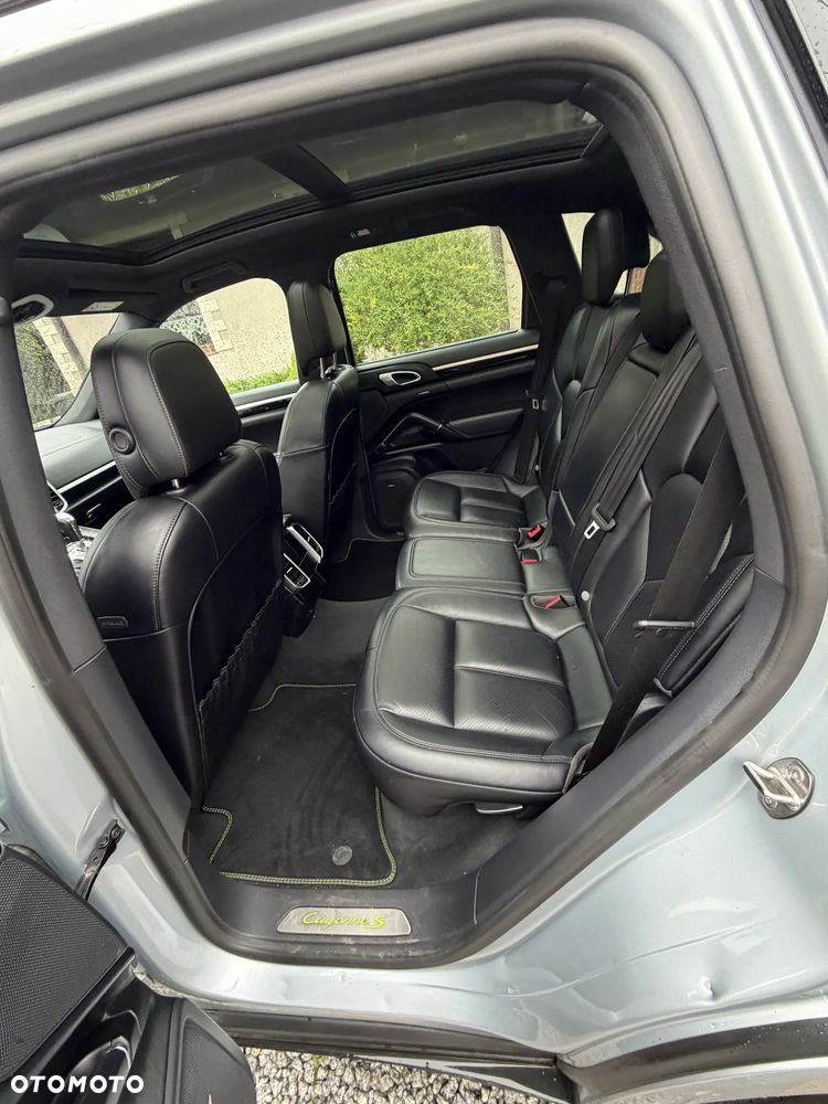 Porsche Cayenne - 9