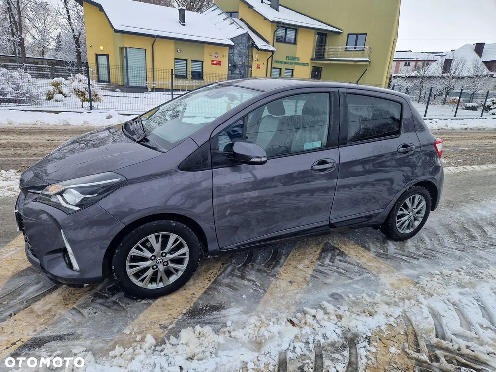 Toyota Yaris 1.5 Premium CVT - 31