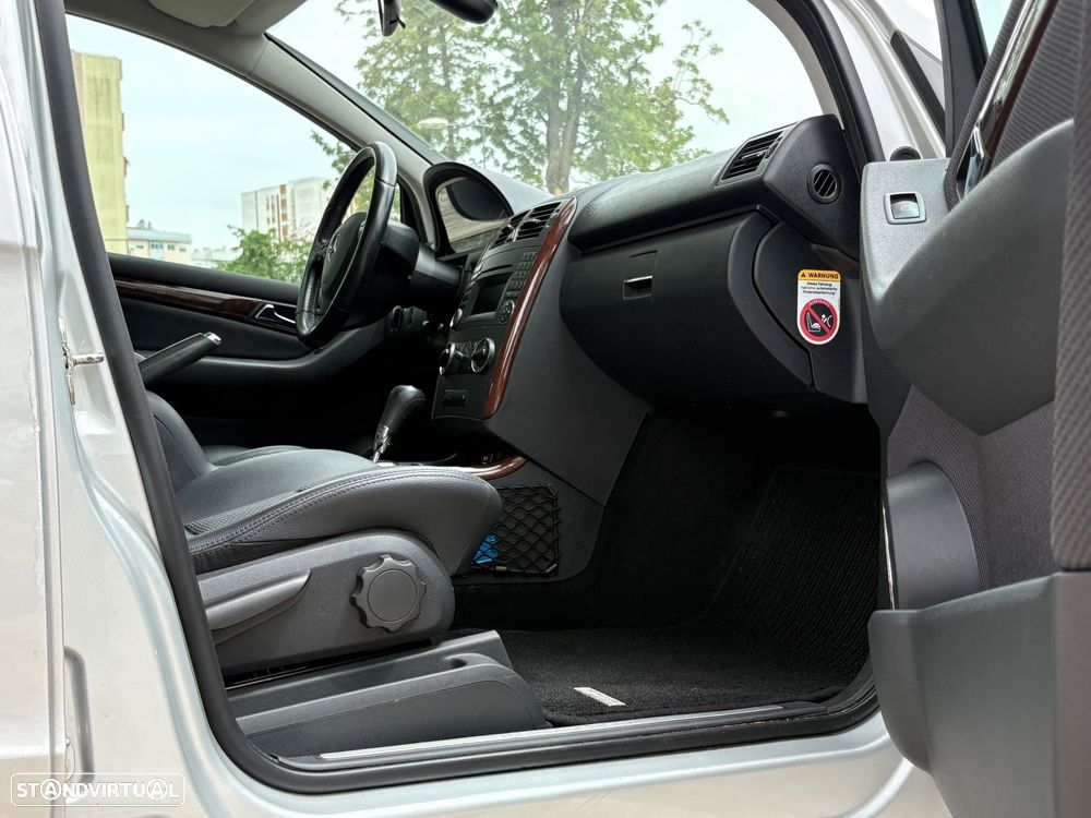 Mercedes-Benz A 180 Autotronic Elegance Special Edition - 17