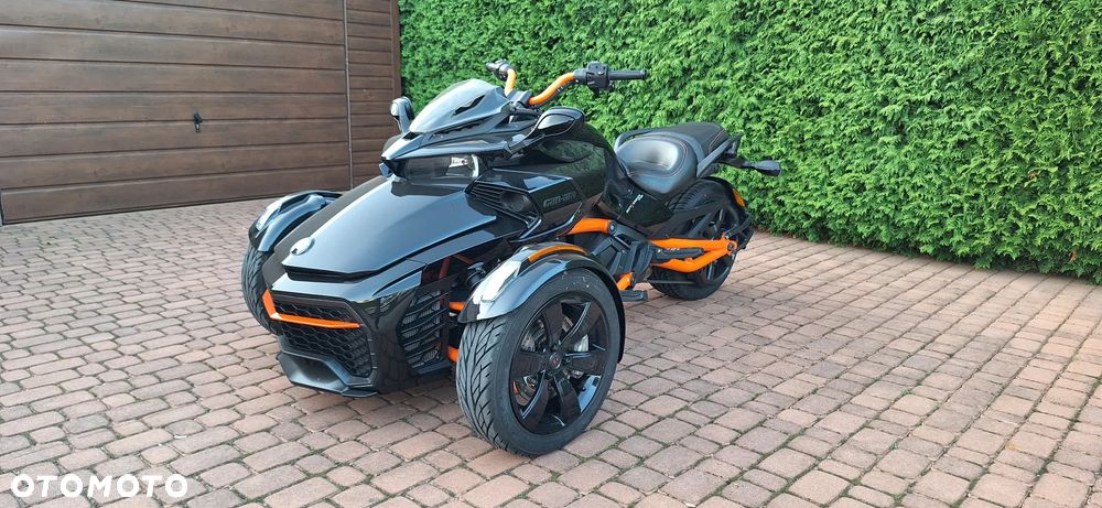 Can-Am Spyder - 2