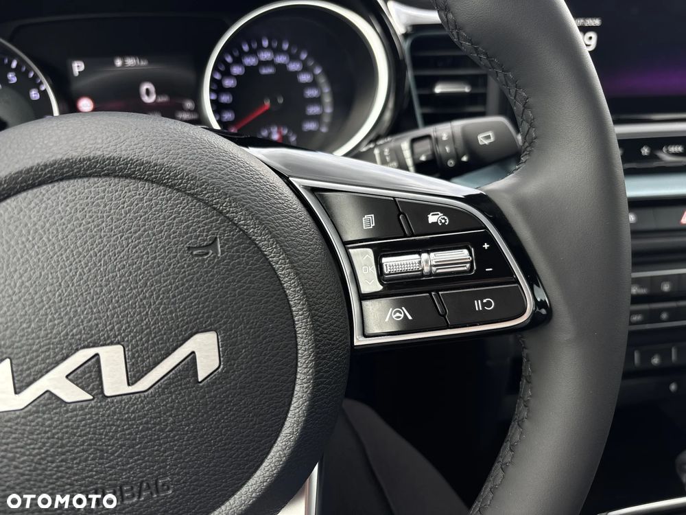 Kia XCeed 1.6 T-GDI Tribute DCT - 12