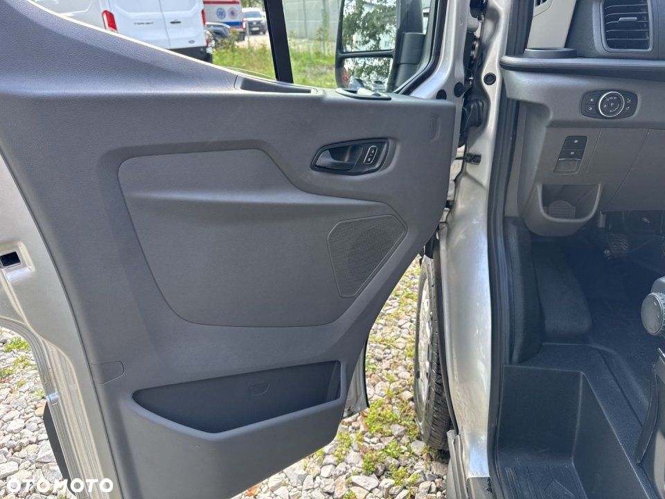 Ford Transit - 10