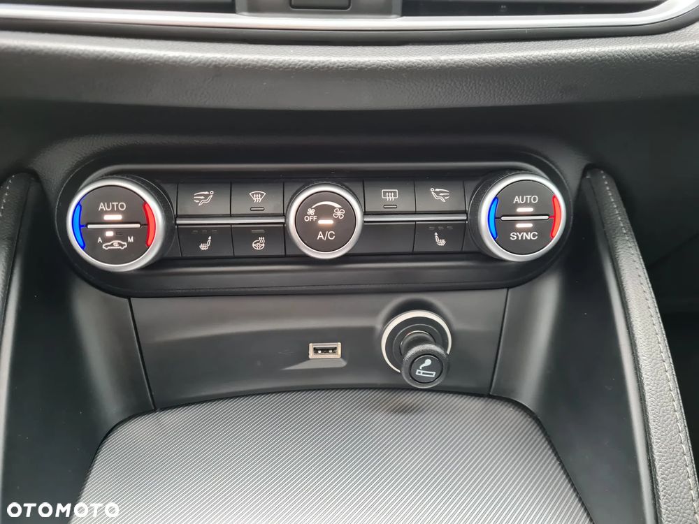 Alfa Romeo Stelvio 2.0 Turbo Executive Q4 - 26