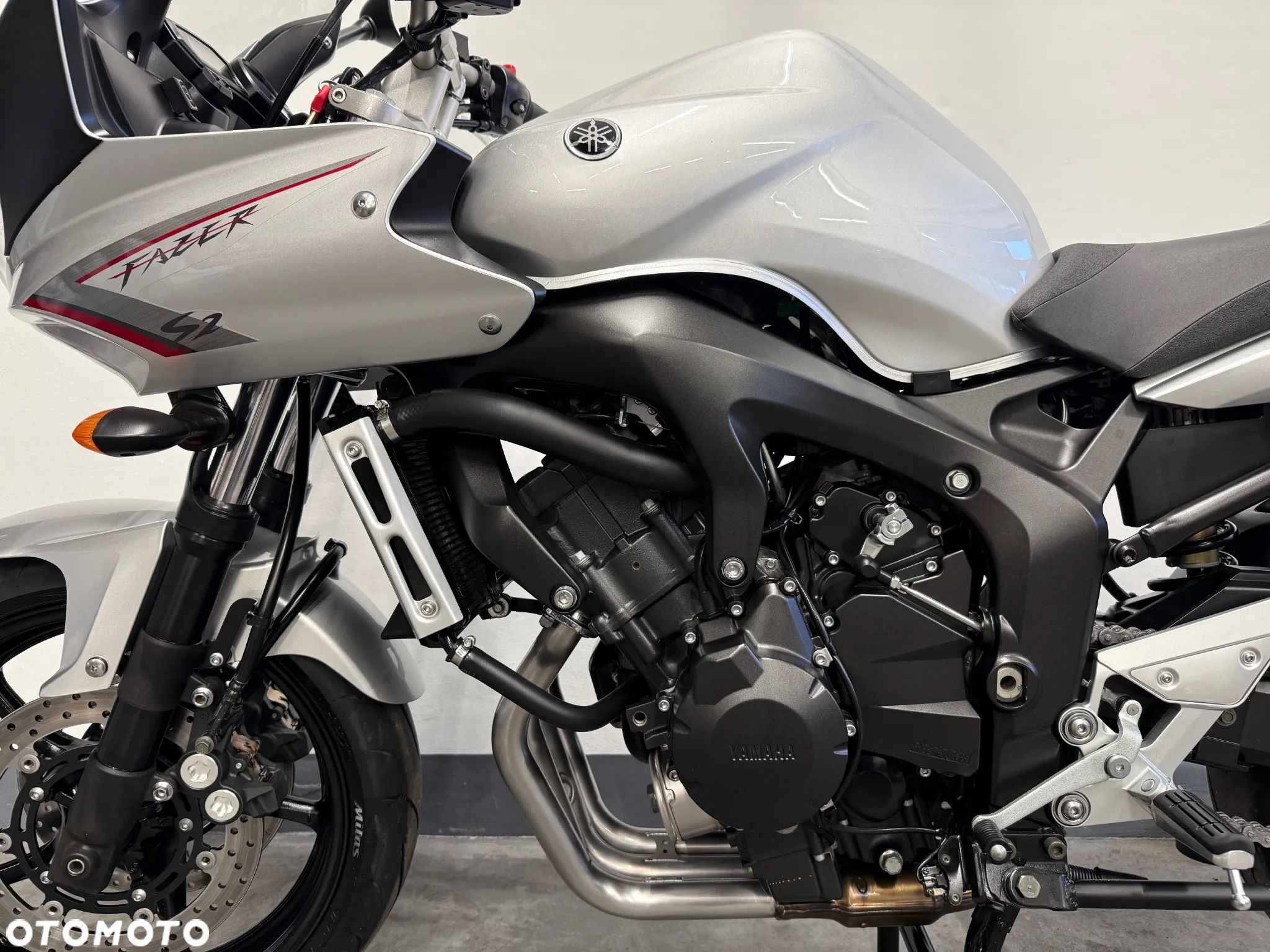 Yamaha FZ6 - 10