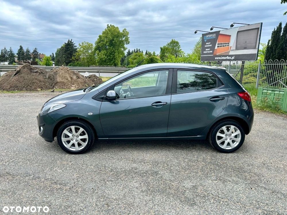 Mazda 2 - 4