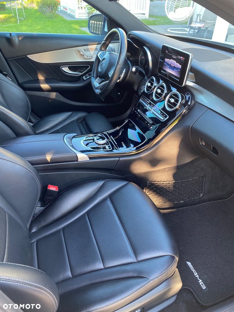 Mercedes-Benz Klasa C 300 T 9G-TRONIC AMG Line - 11