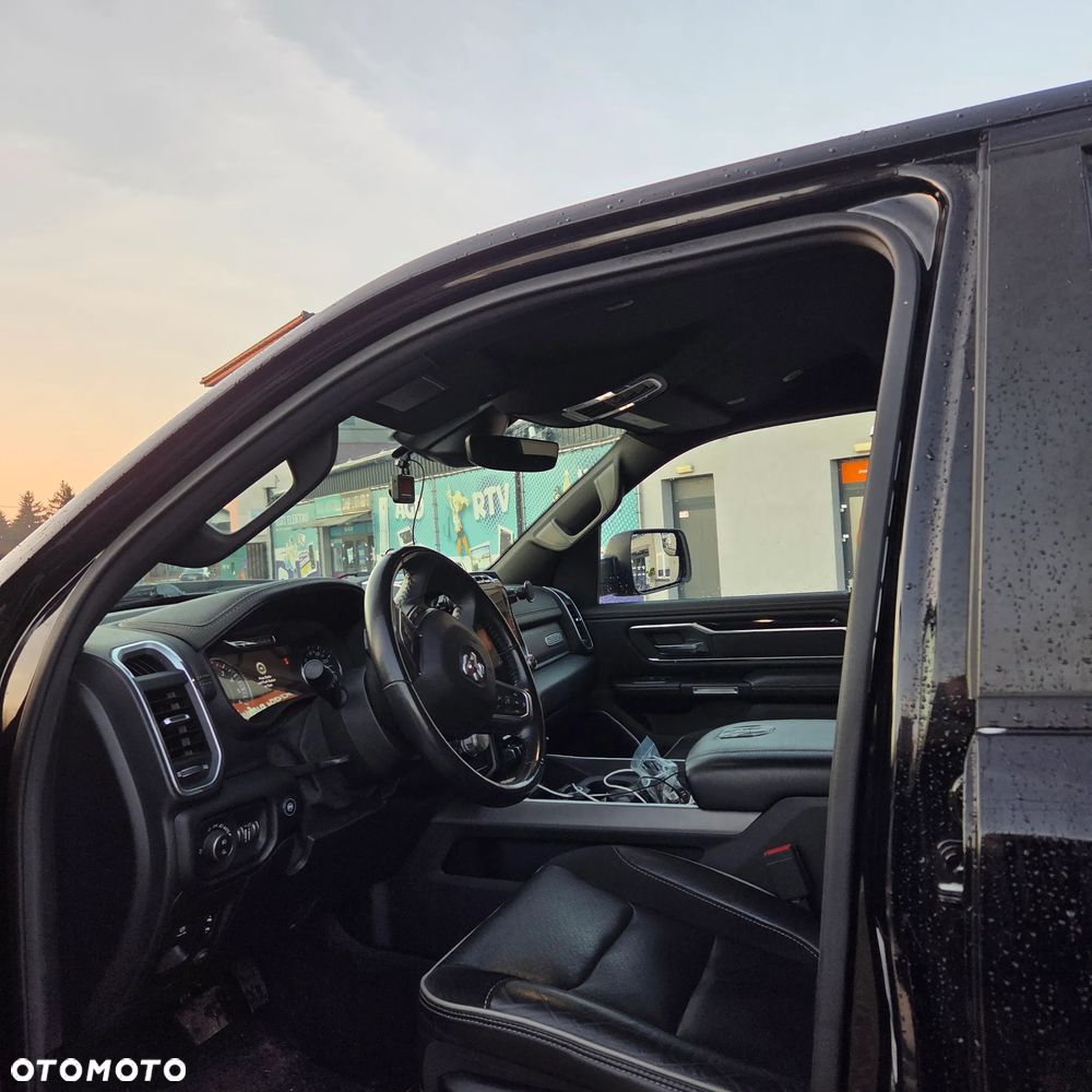 RAM 1500 5.7 Crew Cab Laramie - 10