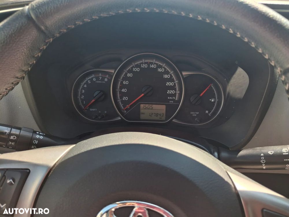 Toyota Yaris 1.3 VVT-i Luna - 3